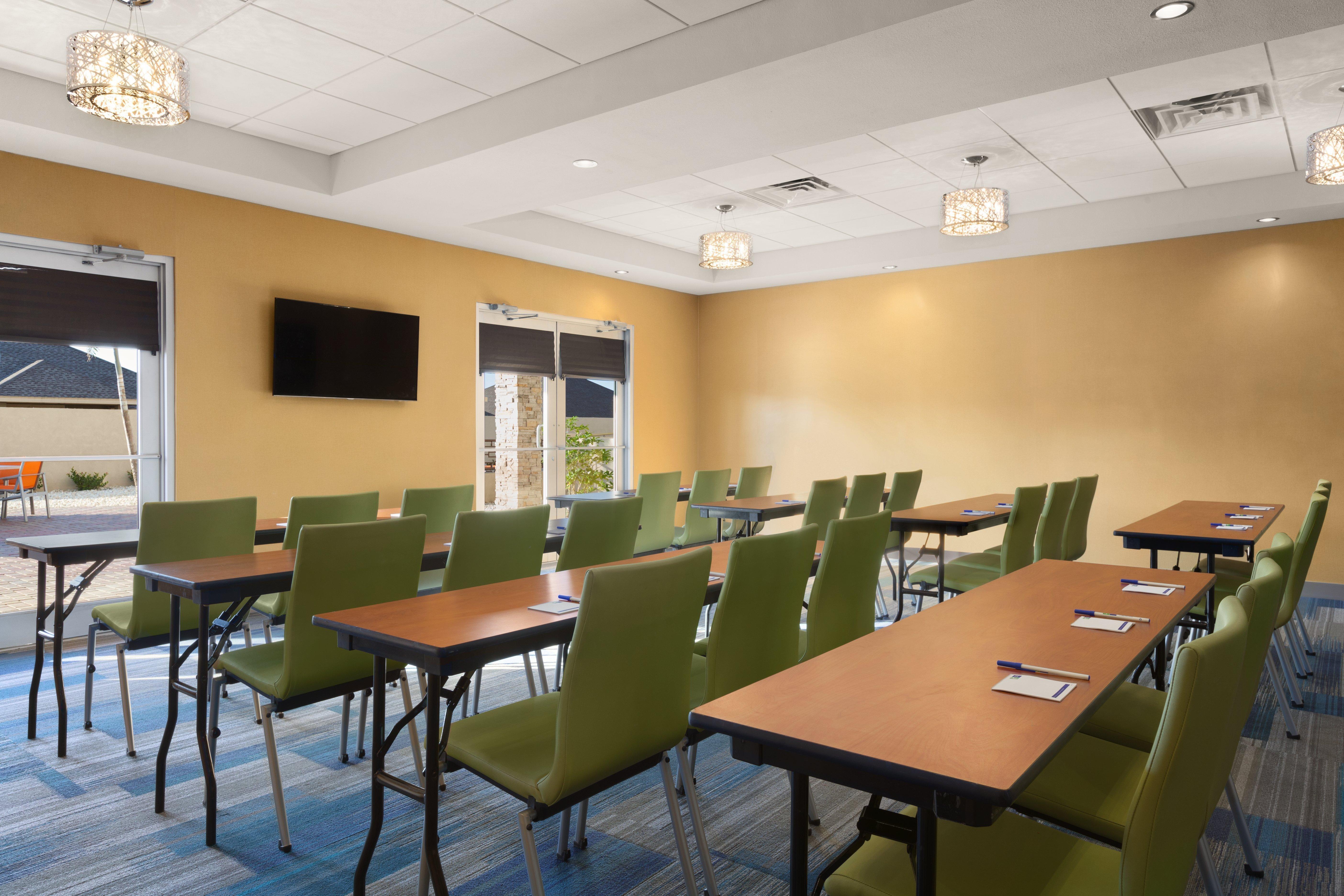 Holiday Inn Express & Suites Edinburg- Mcallen Area By Ihg Екстериор снимка